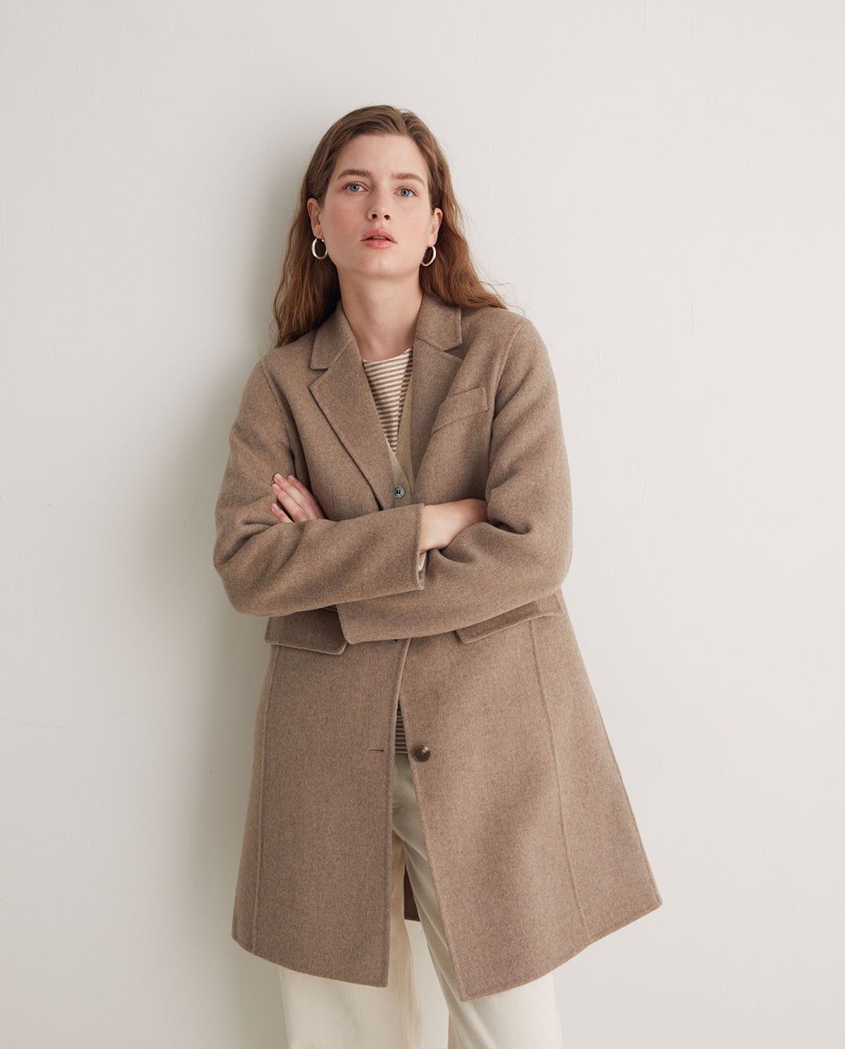 Midi Wollmantel in Hellbraun – Produktfoto myloook #farbe_Hellbraun