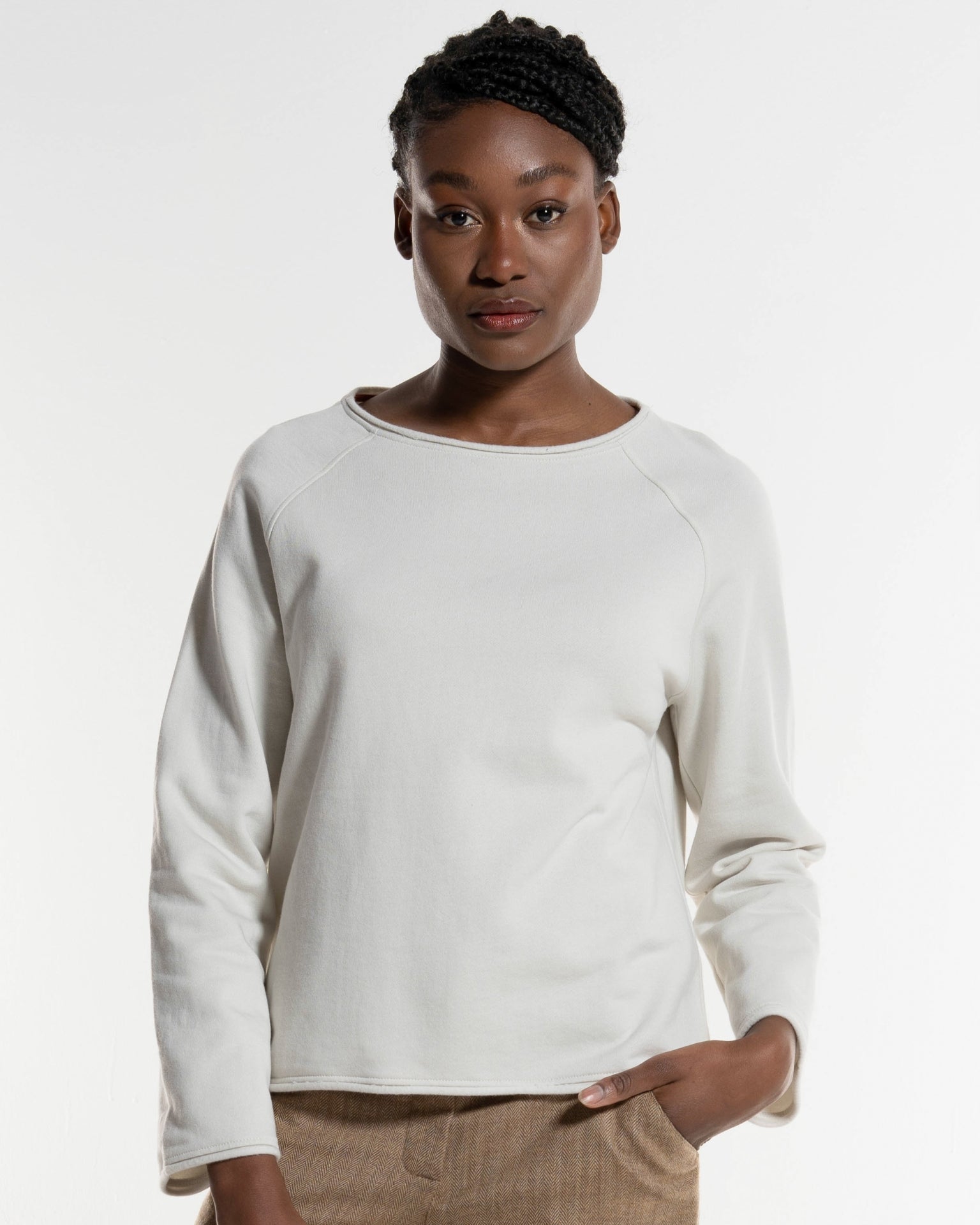 Cosy Sweat in Ecru – Ansicht von vorne myloook #farbe_ecru