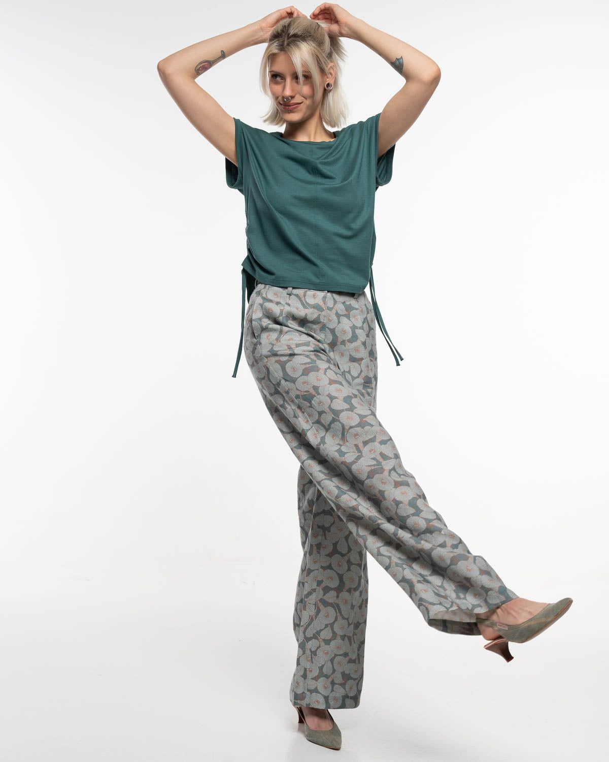 Pique Ruffle Shirt in Botanic – Detailansicht #farbe_botanic