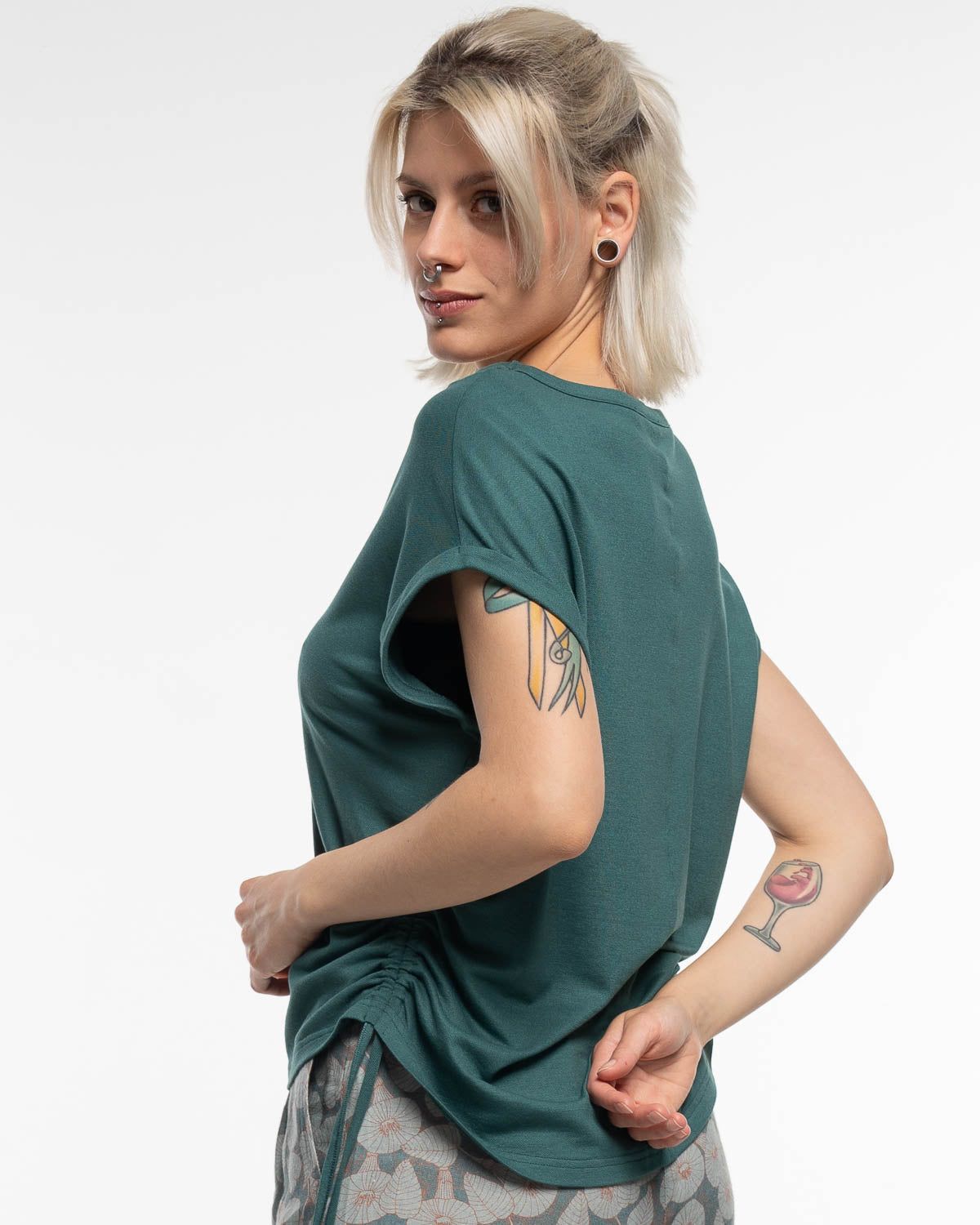 Pique Ruffle Shirt in Botanic – Frontansicht #farbe_botanic