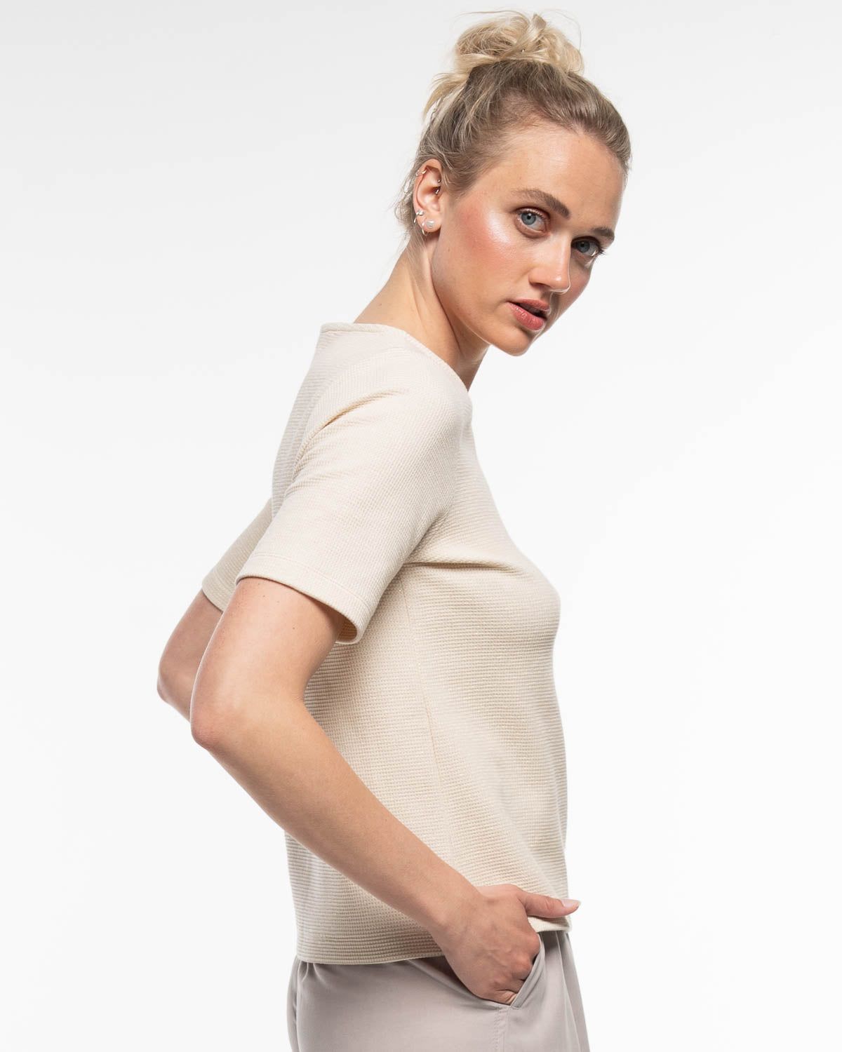 Glitzer-Shirt in Nature – Detailansicht Verarbeitung #farbe_nature.