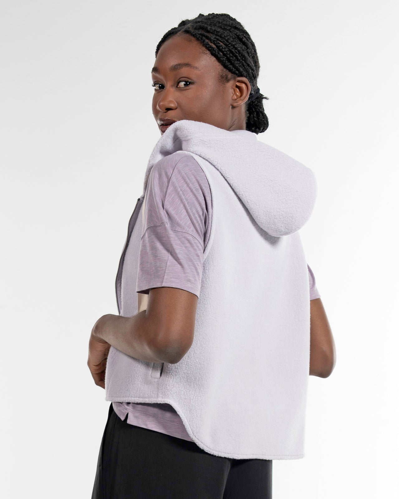 Teddyweste – Produktfoto in Amethyst myloook #farbe_amethyst