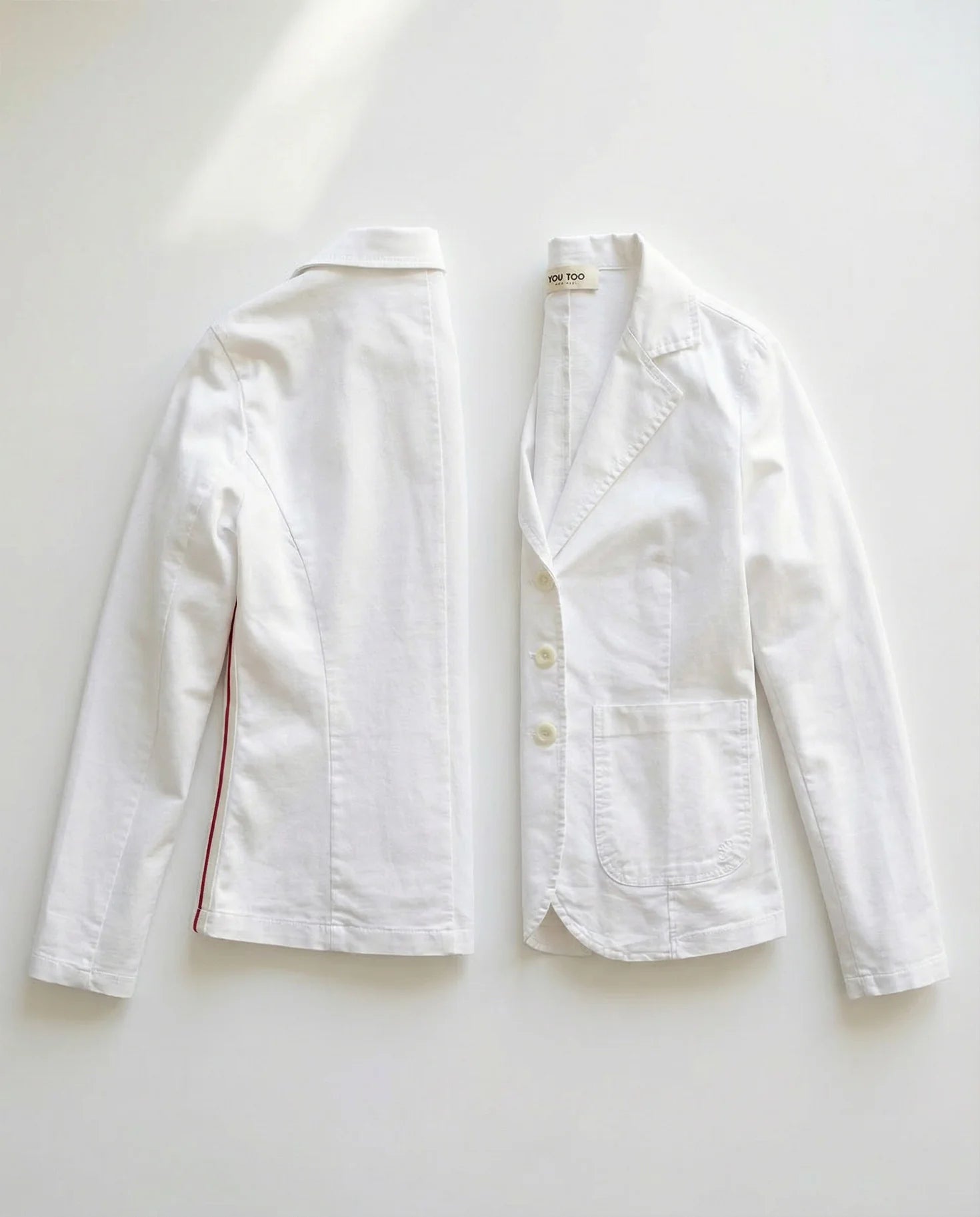 Produktbild Blazer weiß Frontansicht und Rückenansicht gefaltet #farbe_white stripe