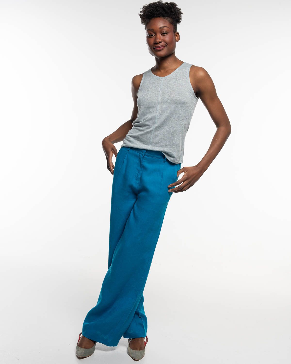 Marlene Hose Leinen – Produktbild in Orient Blue #farbe_Orient Blue