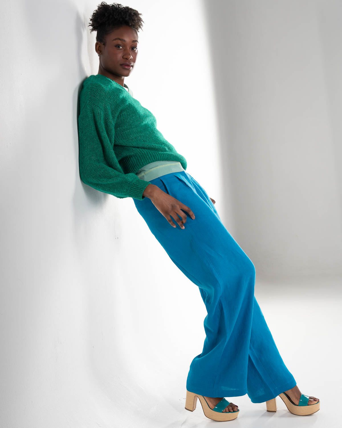 Marlene Hose Leinen in Orient Blue – Rückseite myloook #farbe_Orient Blue
