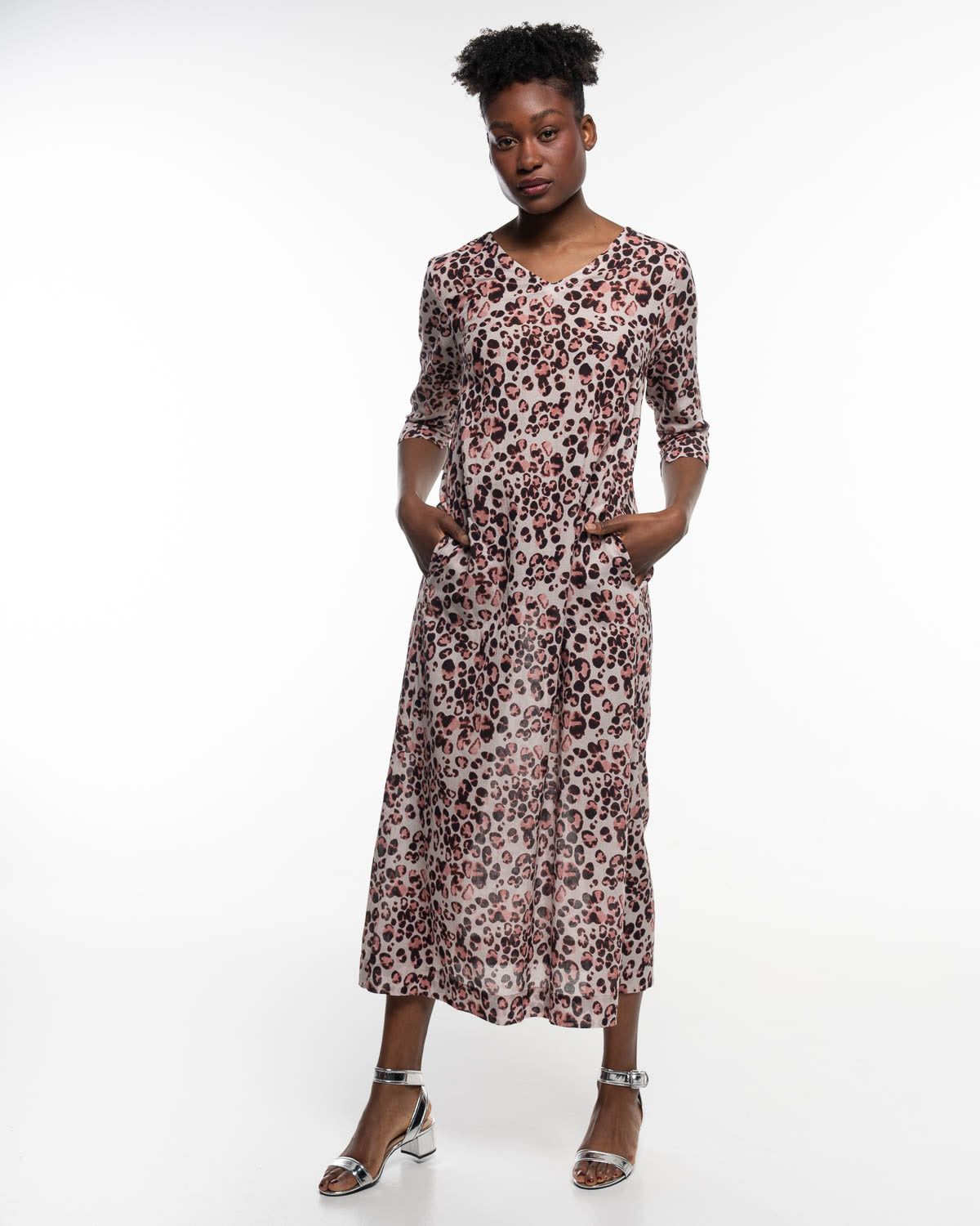 Batist Gep Maxikleid – Rückansicht in Rose-quarz #farbe_rose-quarz
