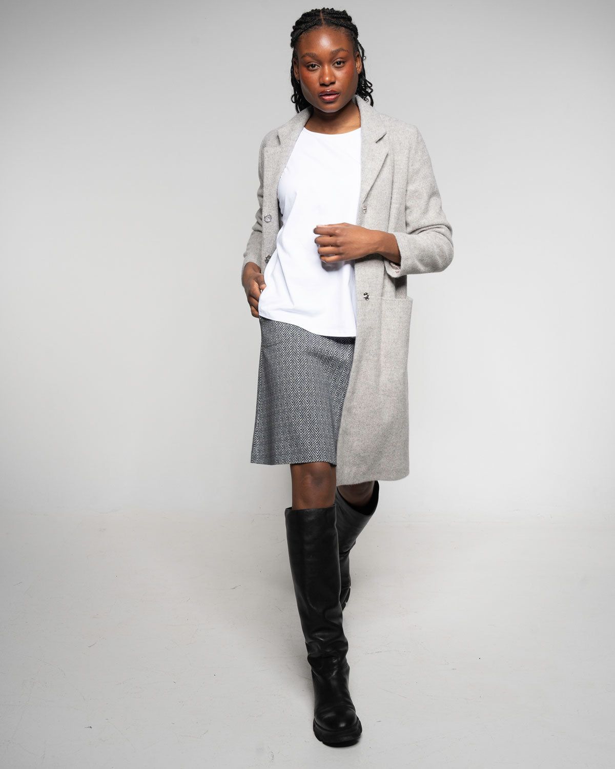Alpaca Coat stone – Detailansicht Stoff in Stone myloook #farbe_stone