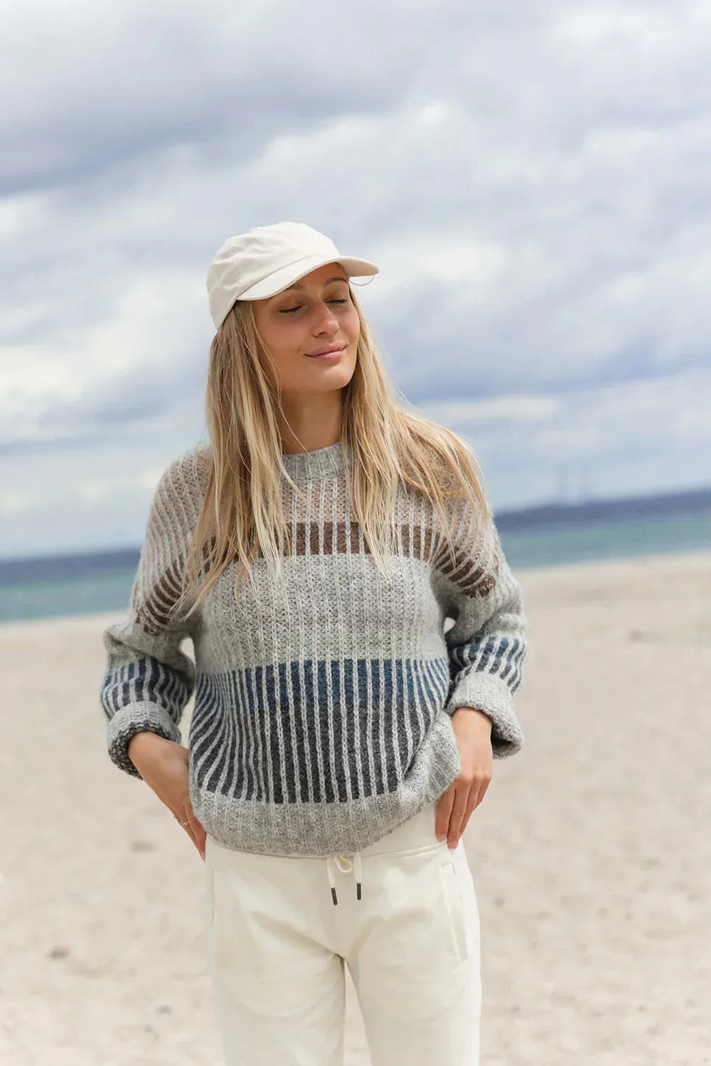 Gestreifter Pullover Alpaka Wolle – Vielseitiger Damenpullover aus Alpaka-Woll-Mix mit Streifen, angenehm warm und perfekt für Freizeitlooks.