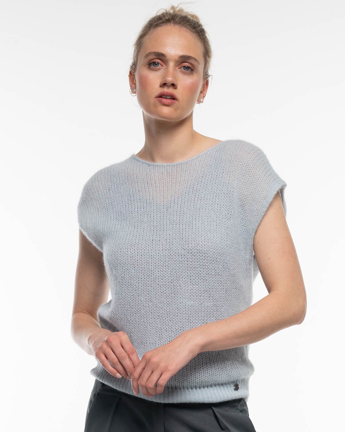 Light Pullunder in Silver Blue – Ganzkörperansicht #farbe_silver blue