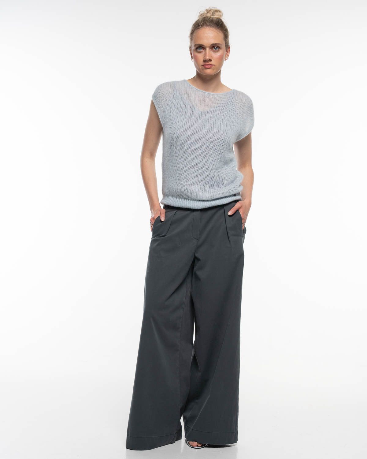 Light Pullunder in Silver Blue – Halbnahaufnahme #farbe_silver blue