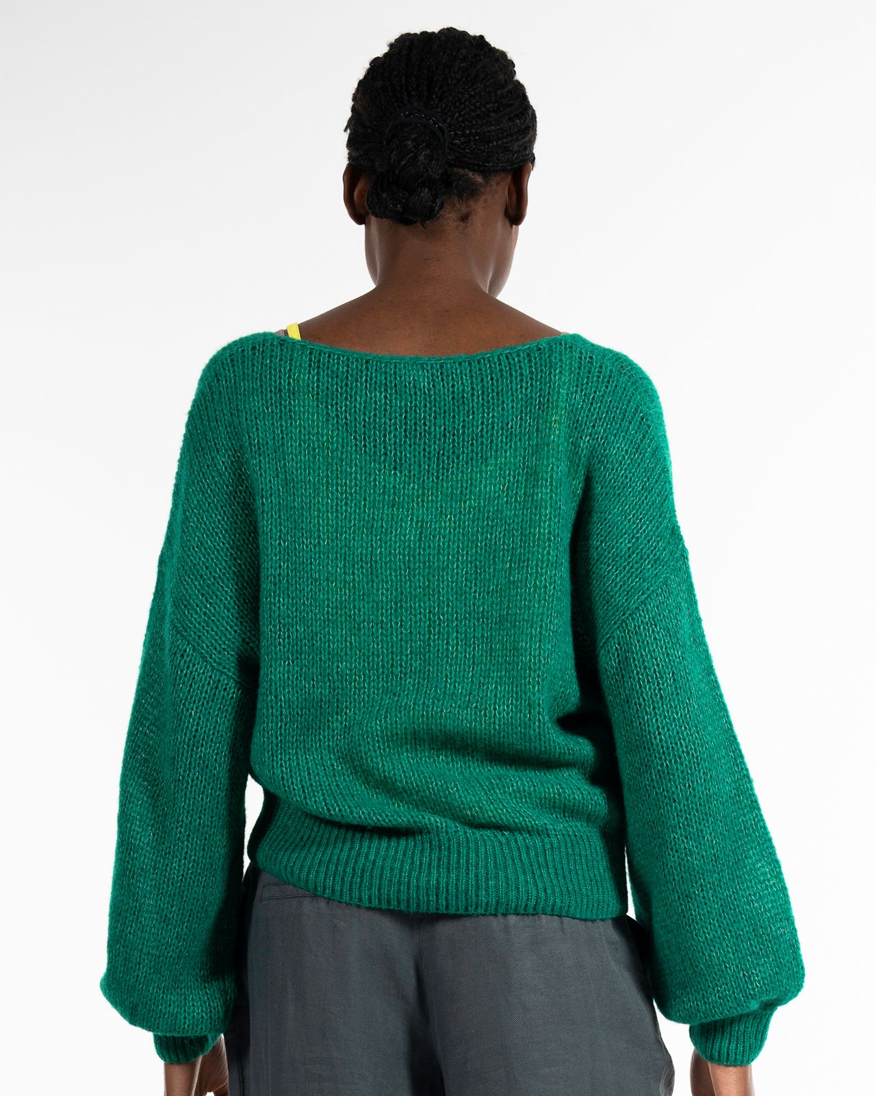 Light V-Neck Pullover