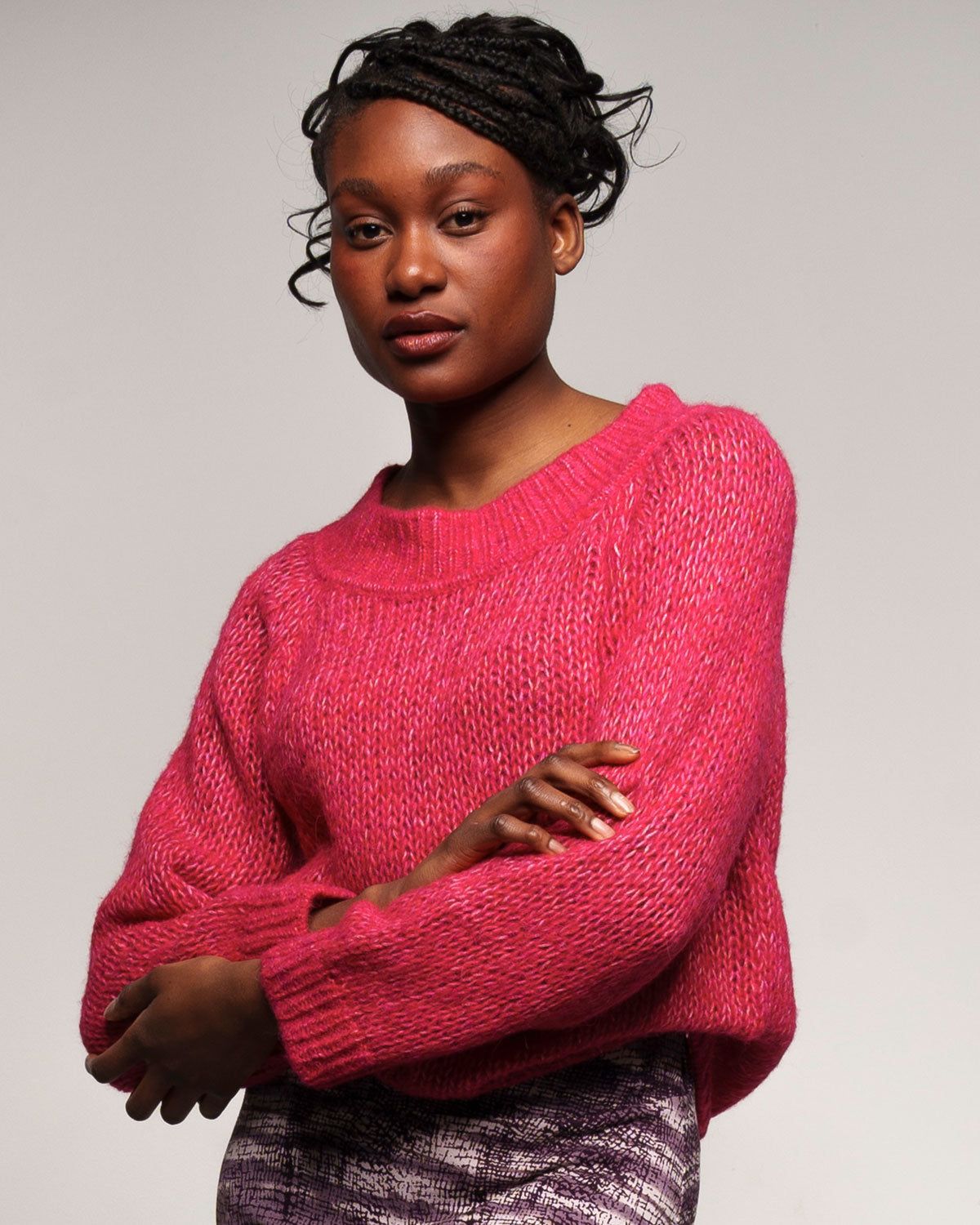 Fluffy Pullover in Lipstick – Detailansicht Verarbeitung #farbe_lipstick