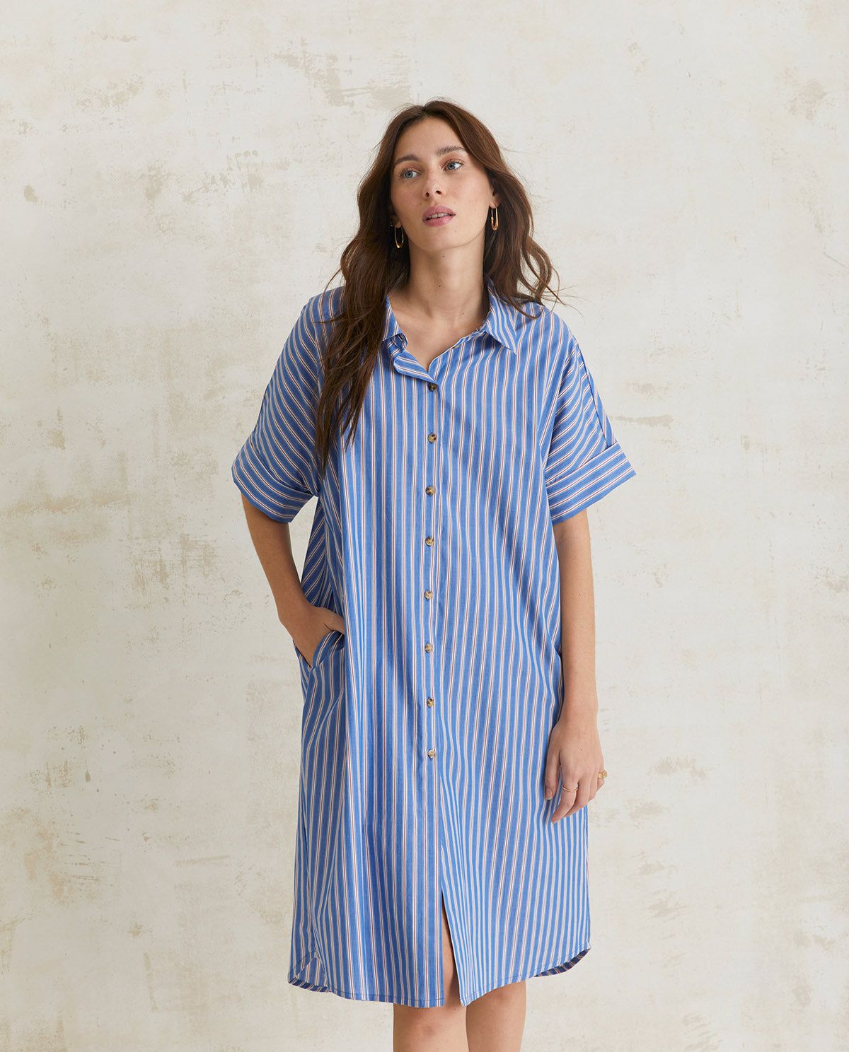 Hemdblusenkleid gestreift – Produktbild in Blau Gestreift #farbe_blau gestreift