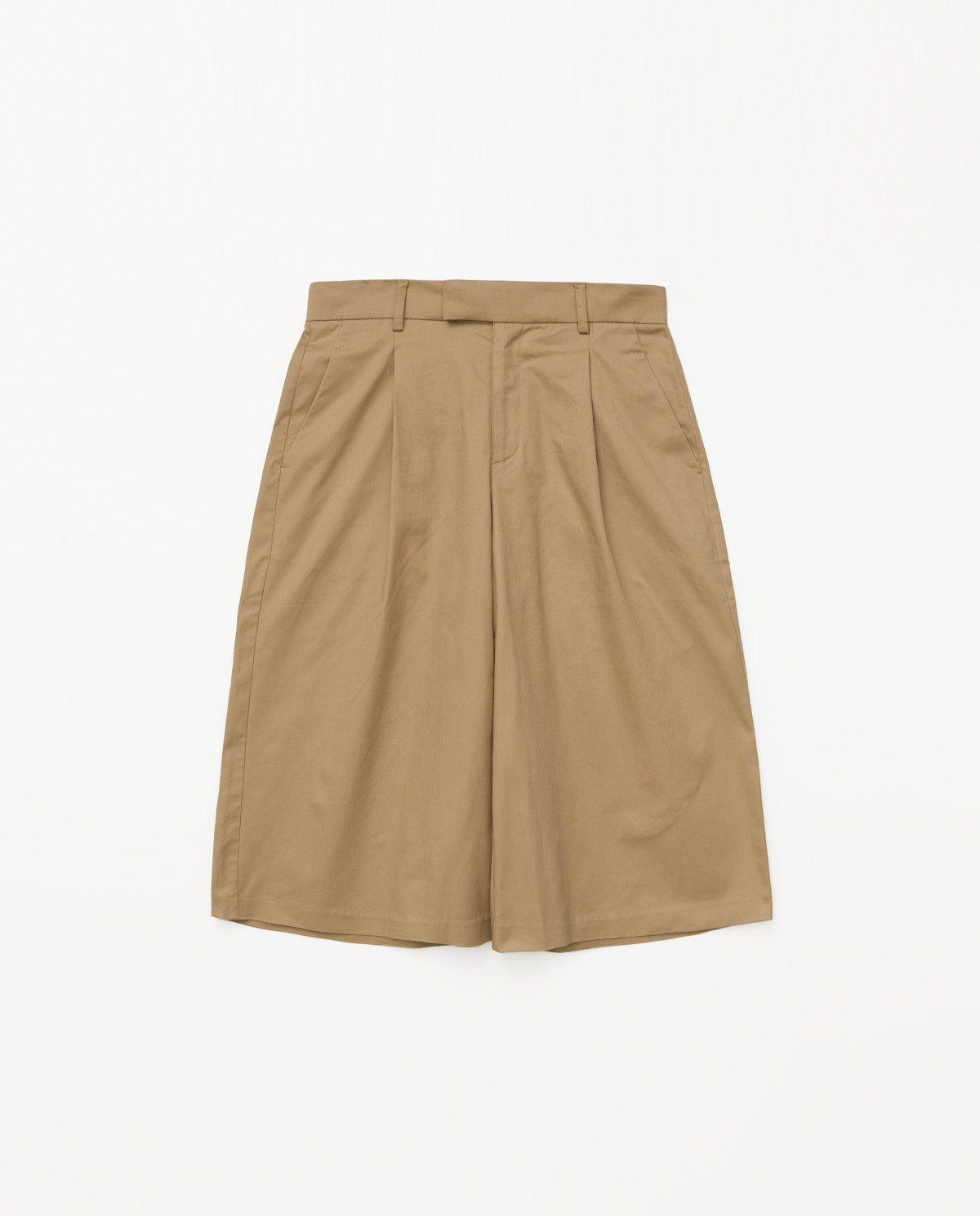 Bermuda-Shorts aus reiner Baumwolle – Vorderansicht in Sand myloook #farbe_sand
