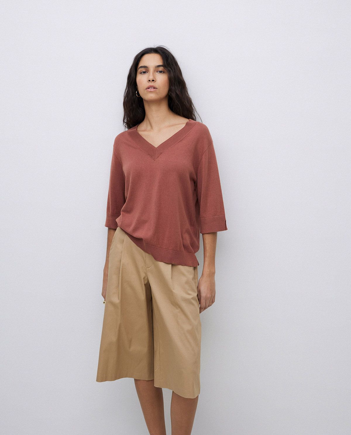 Bermuda-Shorts aus reiner Baumwolle in Sand – Detailansicht Verarbeitung myloook #farbe_sand
