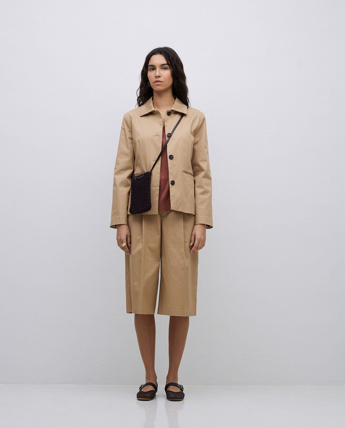 Bermuda-Shorts aus reiner Baumwolle in Sand – Detailansicht #farbe_sand