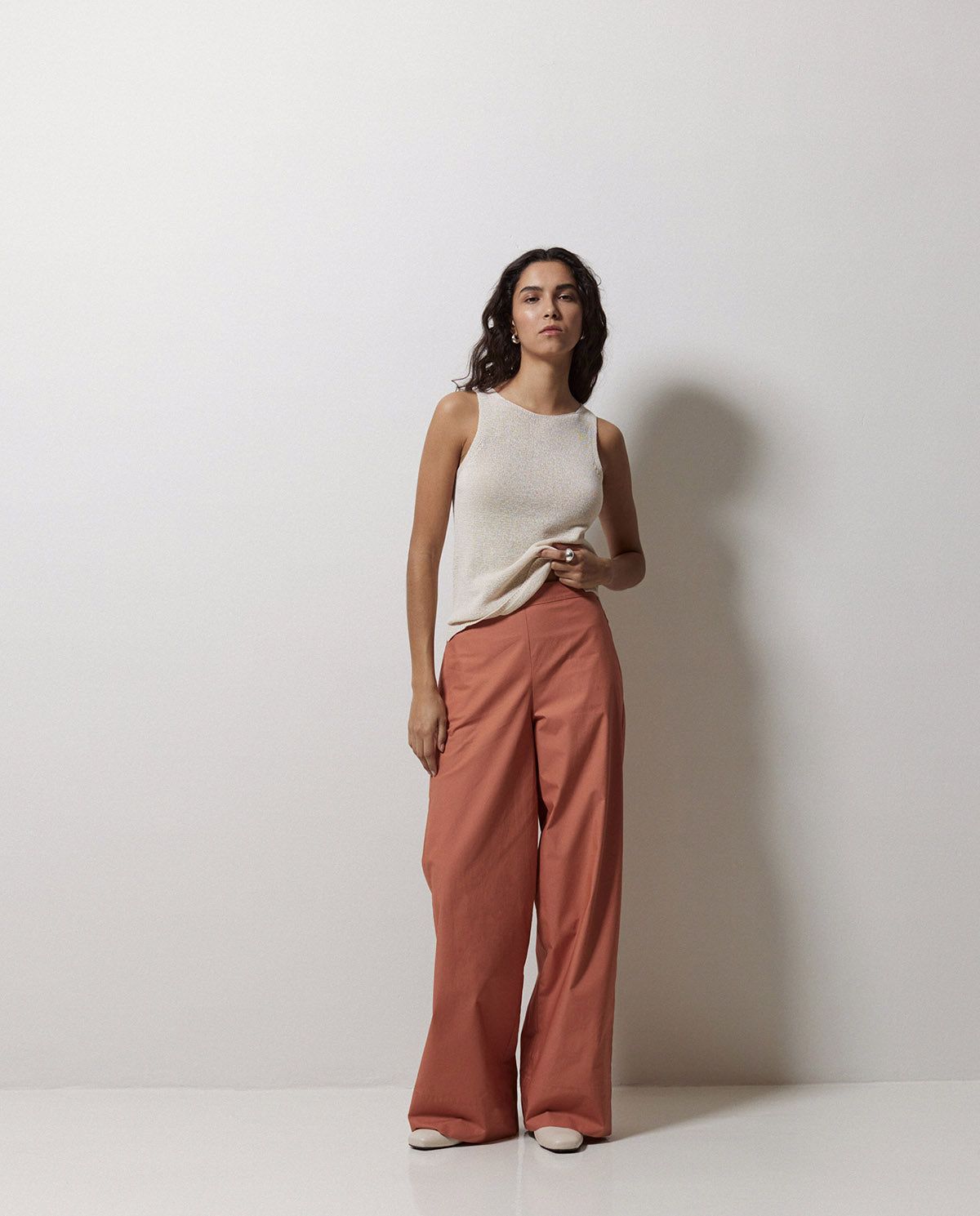 Popeline-Hose – Detailaufnahme in Terracota #farbe_terracota