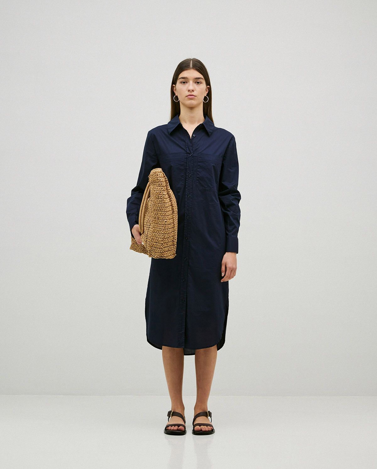 Hemdblusenkleid – Produktfoto in Marineblau #farbe_marineblau