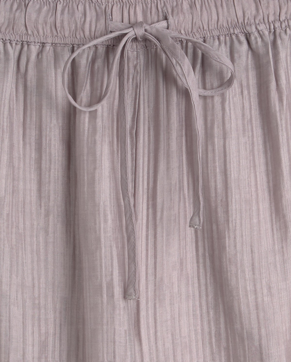 Weite Hose mit Knittereffekt
