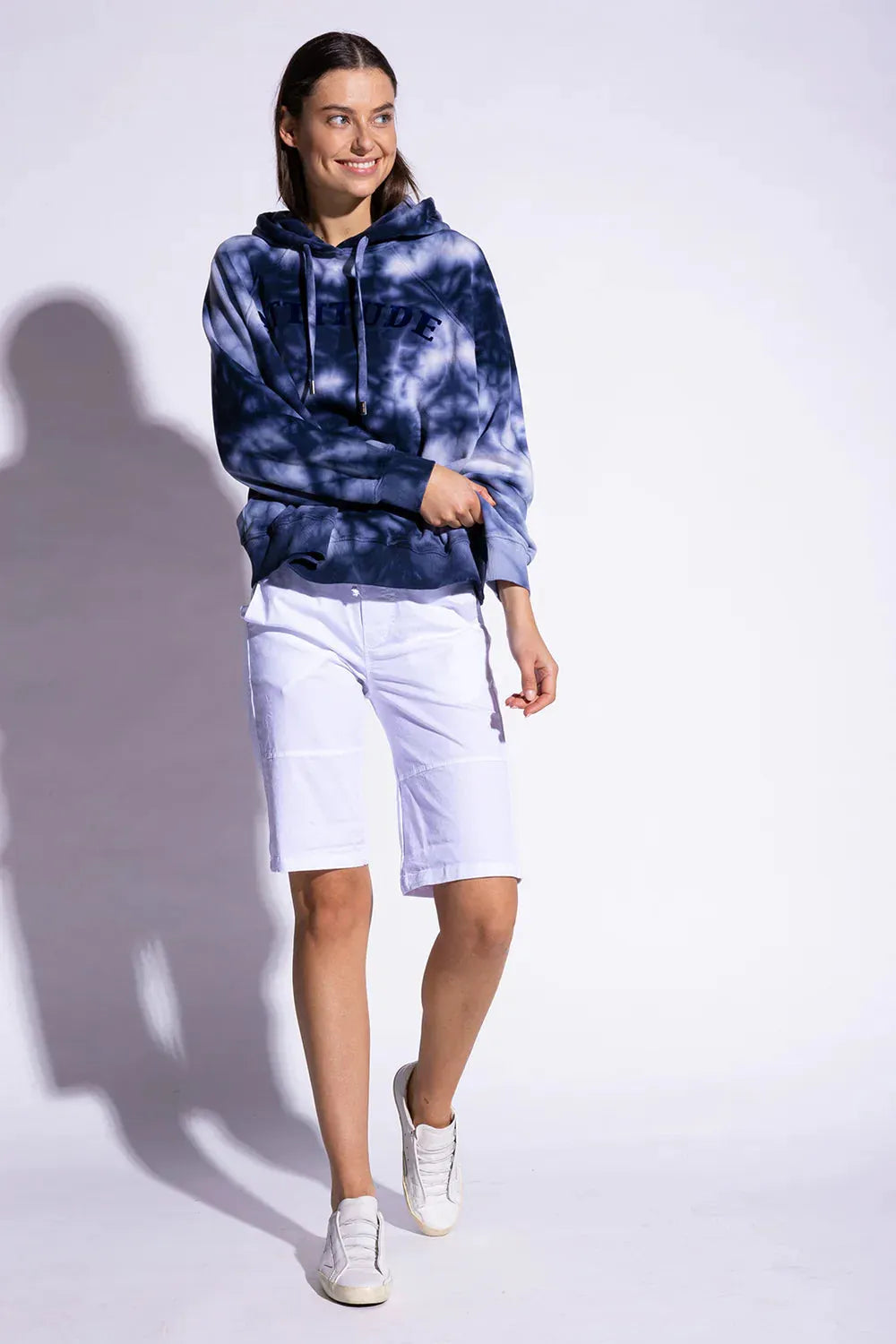 CLARA HOODIE - YOU0065 in Marineblau – Ansicht von vorne #farbe_marineblau