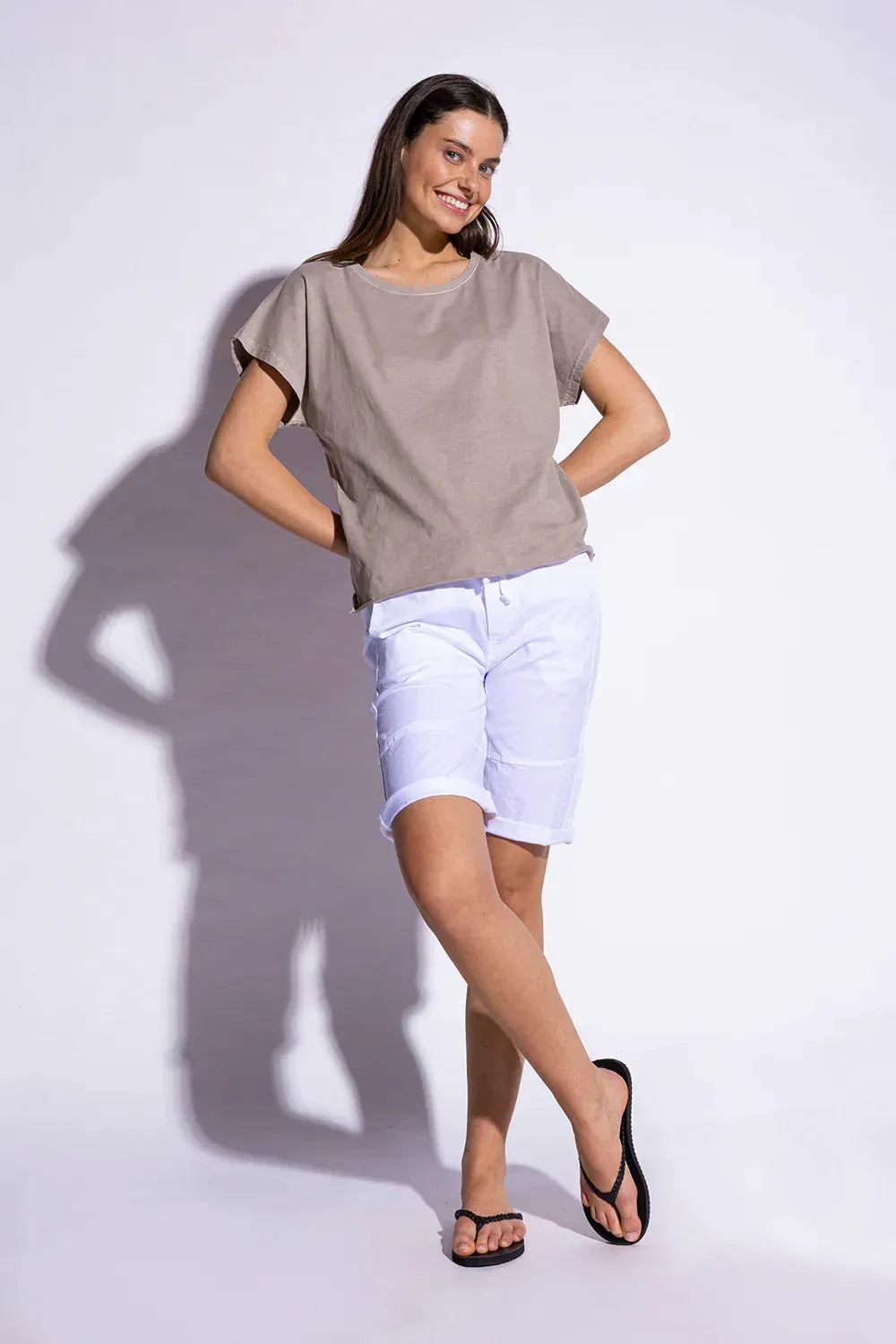 SUNNY Shirt – Produktbild in Taupe #farbe_taupe