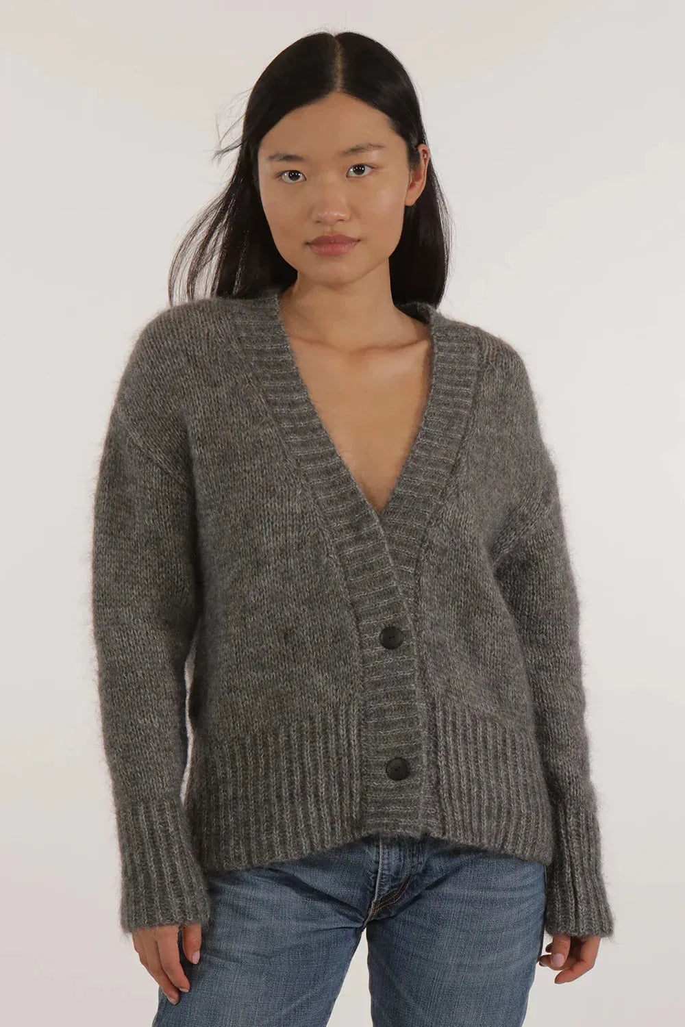 IZEL - STRICKJACKE Frontansicht | myloook Fair Fashion