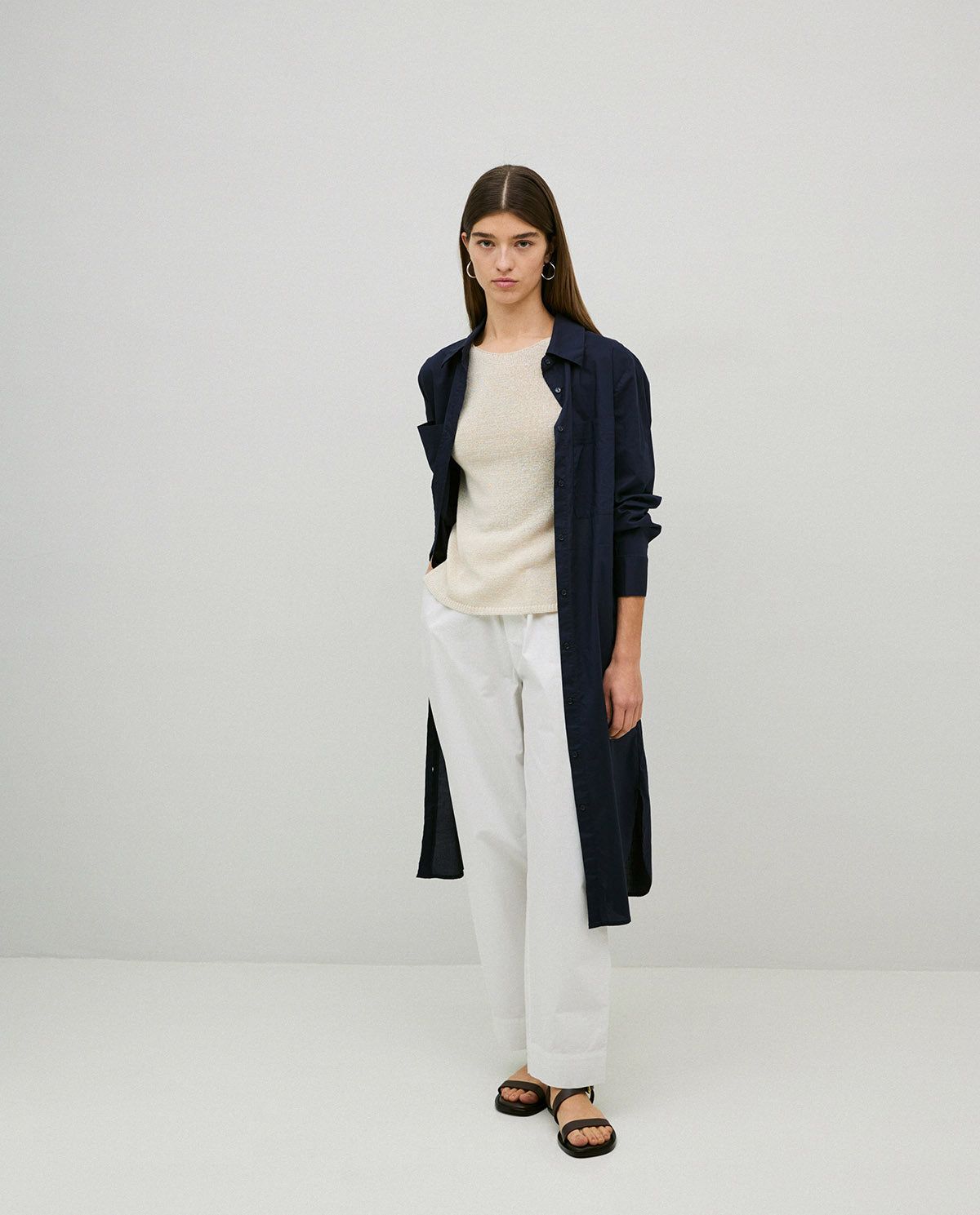 Hemdblusenkleid in Marineblau – Vorderansicht als Jacke getragen myloook #farbe_marineblau