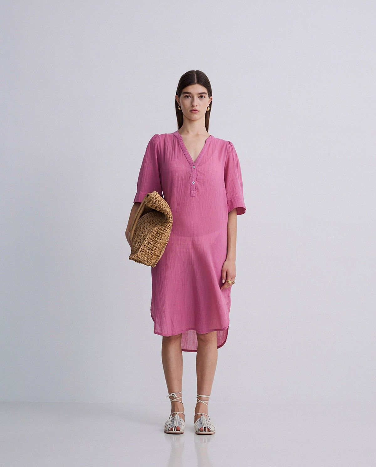 Kurzes Musselin-Kleid in Rosa – Vorderansicht myloook #Farbe_Rosa