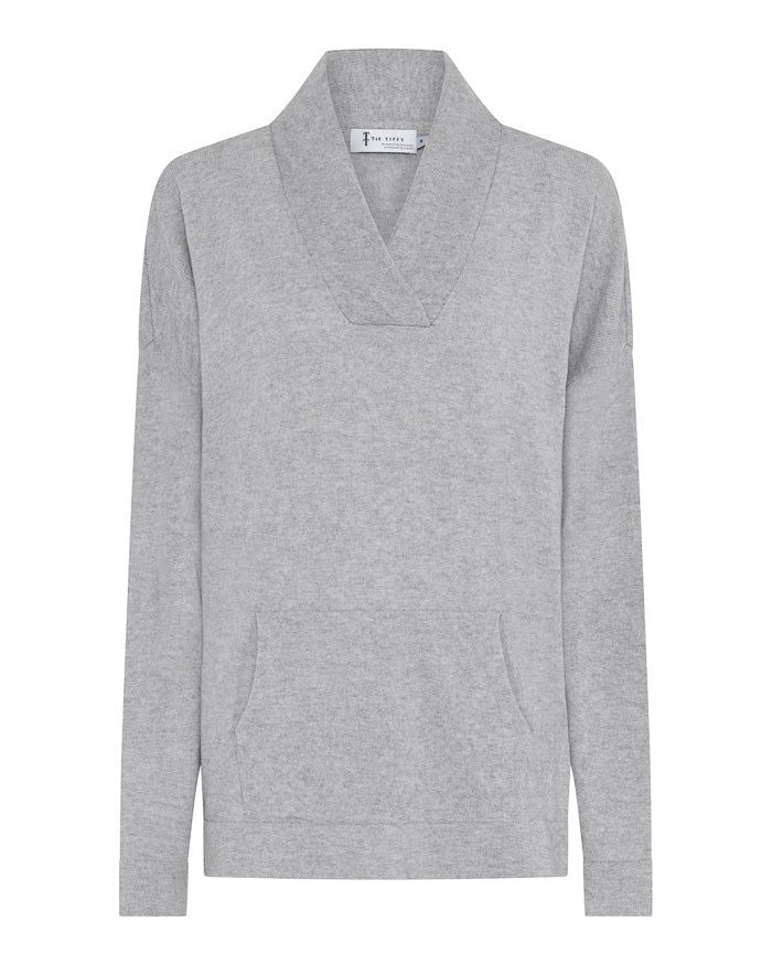 IBBITT Knitted V-Neck Pullover in Hellgrau – Styling-Ansicht myloook #farbe_hellgrau