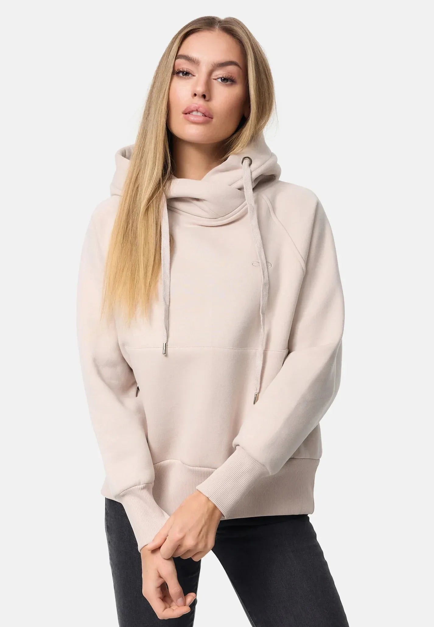 Hoodie Nevada in Beige – Styling-Ansicht myloook #farbe_Beige
