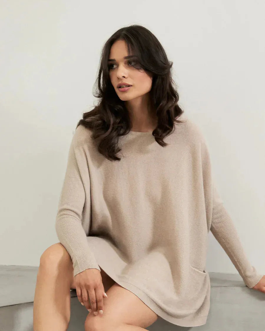 TTDK BAT BLOUSE - Ponchopullover in Hellgrau – Halbnahaufnahme #farbe_hellgrau