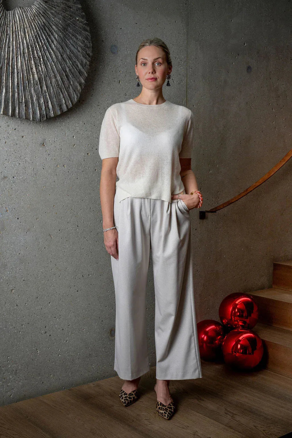 Cashmere Pullover Adele-cs Sparkle mit Pailletten in Creme – Seitenansicht myloook #farbe_creme