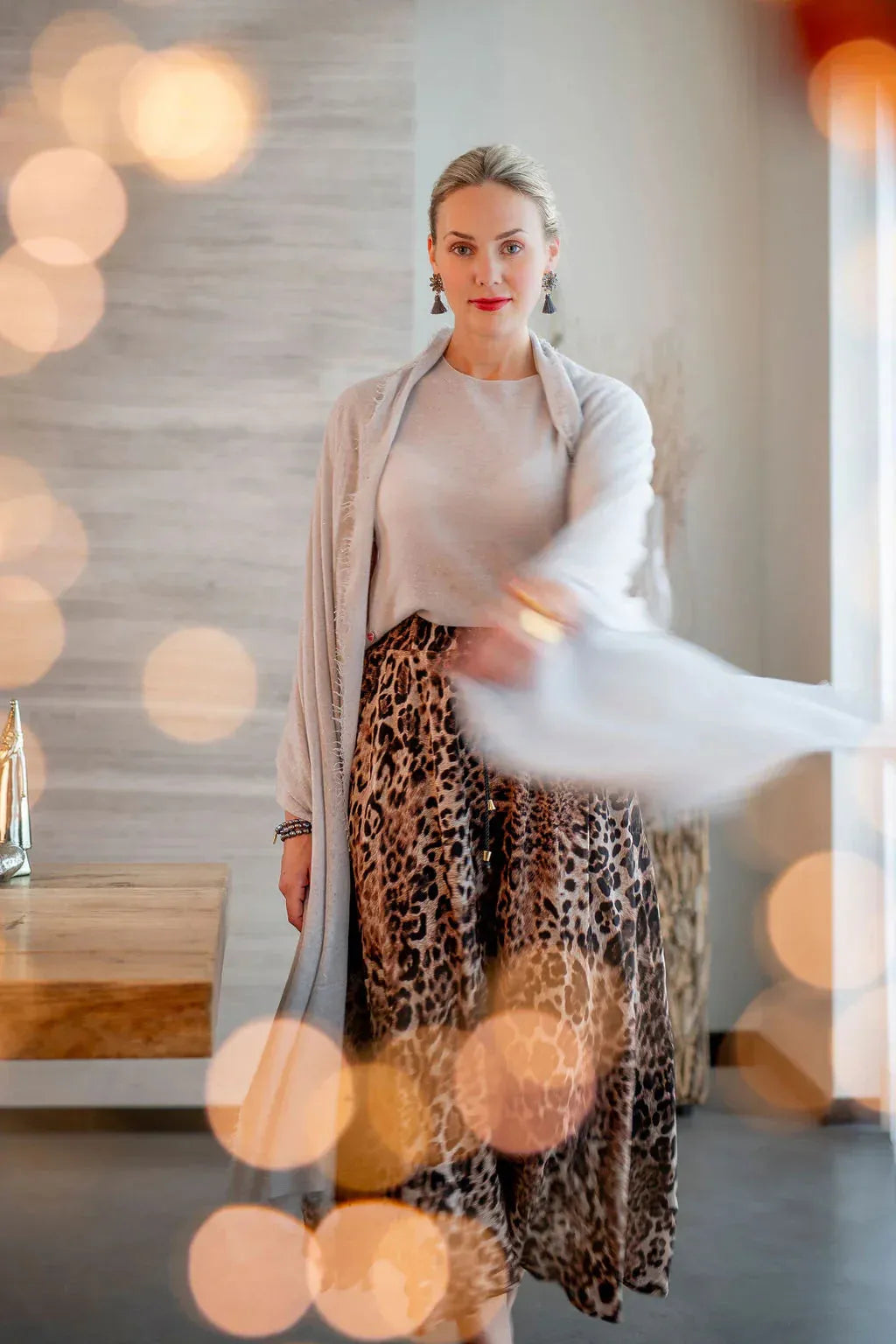 Cashmere Pullover Adele-cs Sparkle mit Pailletten in Hellgrau – Frontansicht #farbe_hellgrau