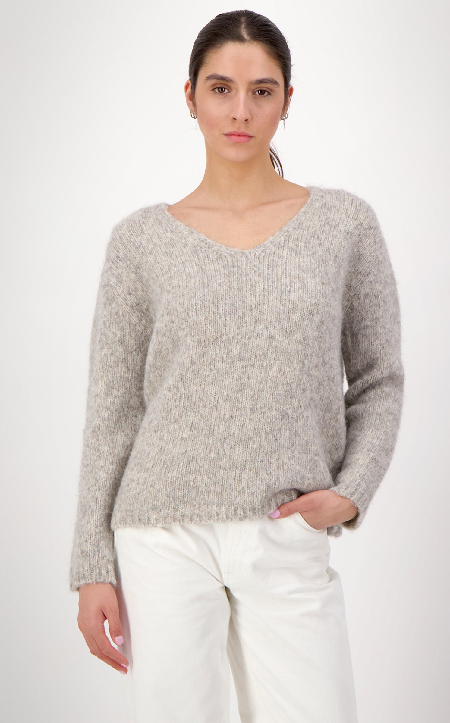 ECUME V-Neck Sweater in Light Grey – Rückseite #farbe_Light Grey