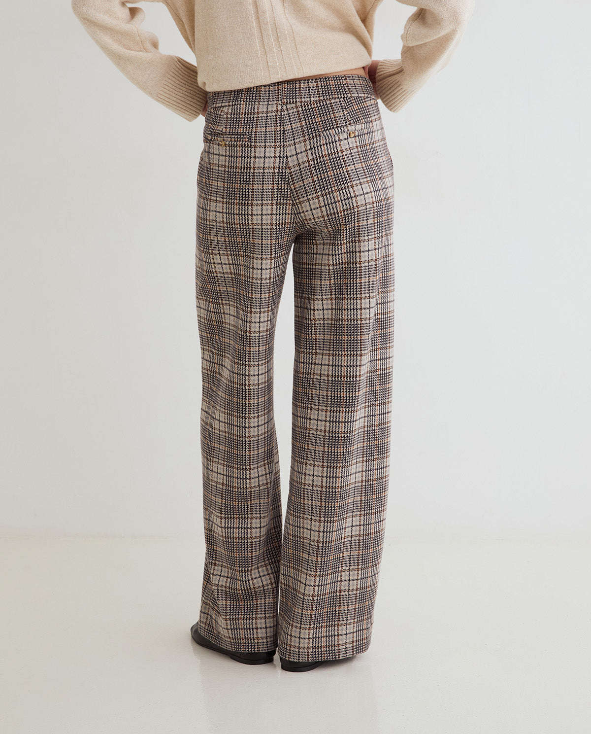 Weite Hose mit großem Karomuster in Beige