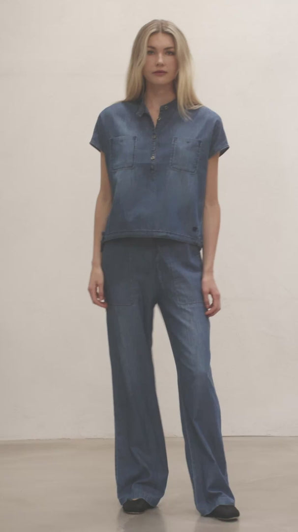 DUX Denim Shirt kombiniert mit weiter Denimhose – nachhaltiger Denim-Look Damen Video myloook