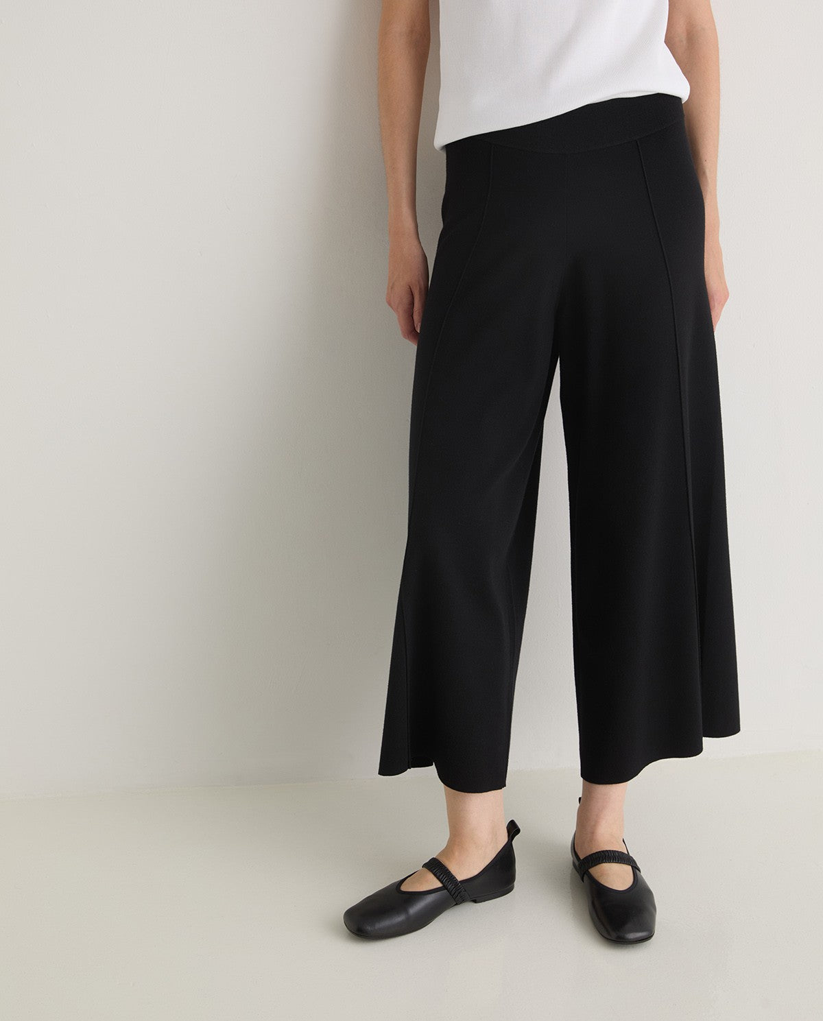 Culotte aus Viskose in Schwarz – Detailansicht Verarbeitung myloook #farbe_schwarz